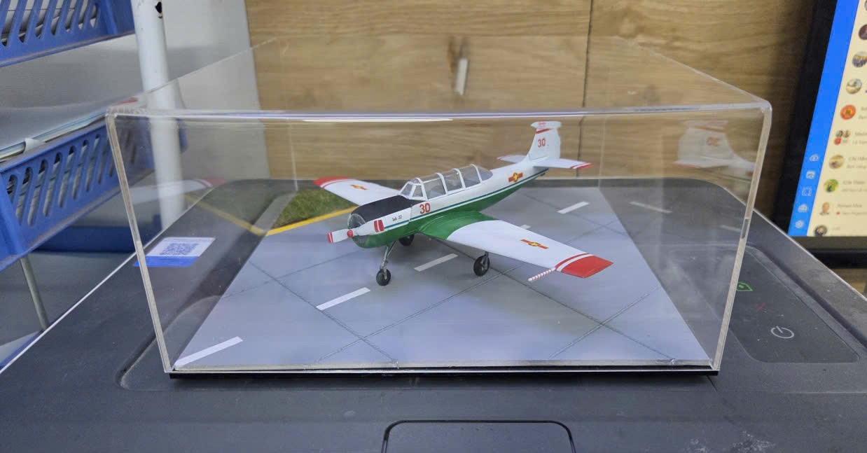 tron-bo-sa-ban-yak-52-khong-quan-viet-nam-ty-le-148-chat-lieu-nhua-124