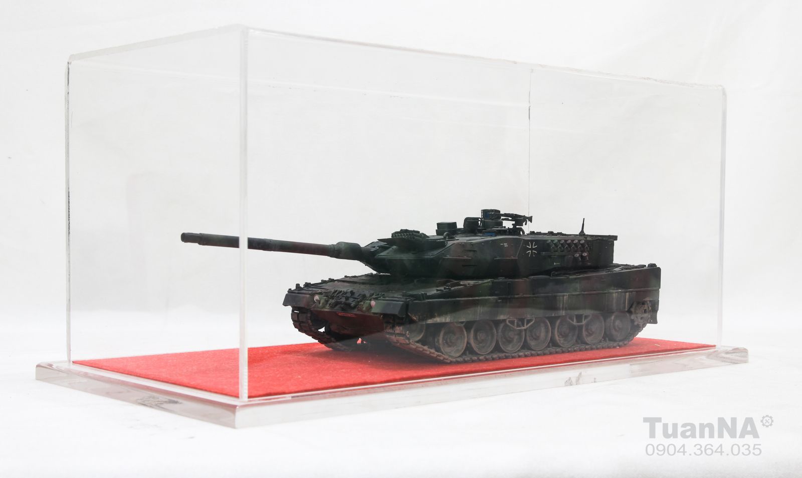 hang-co-san-tron-bo-mo-hinh-xe-tank-leopard-ii-va-hop-trung-bay-nhu-hinh-56